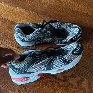 Starbury Shoes SIZE 7